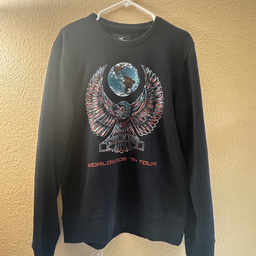 Hollister Mens Across the Earth Worldwide 94 Tour Graphic Sweatshirt Black M